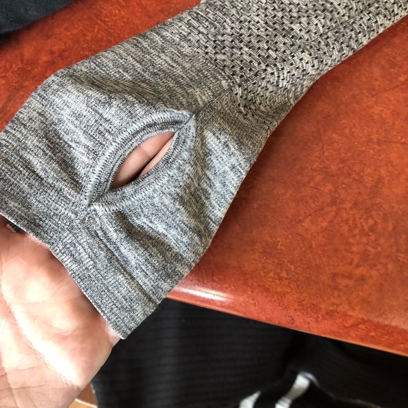 grey long sleeve nike compression shirt - Picture 3 of 3